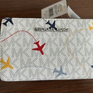 MICHAEL KORS Jet Set Travel MD Bifold Zip Wallet Optic White Airplane